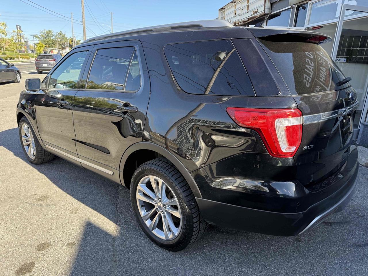 2019 Ford Explorer XLT Photo