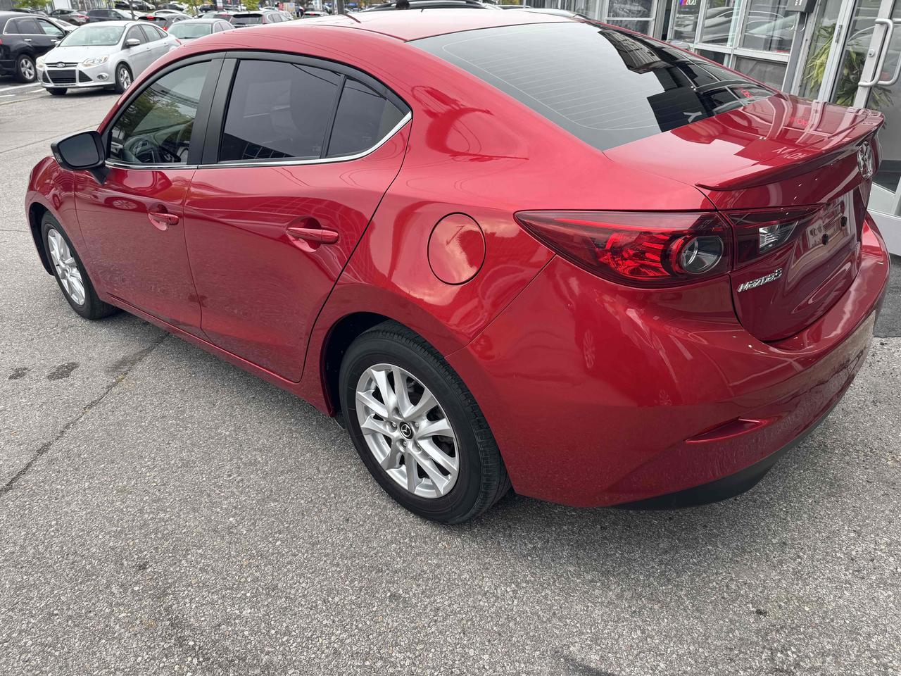 2015 Mazda MAZDA3 i Touring Photo4