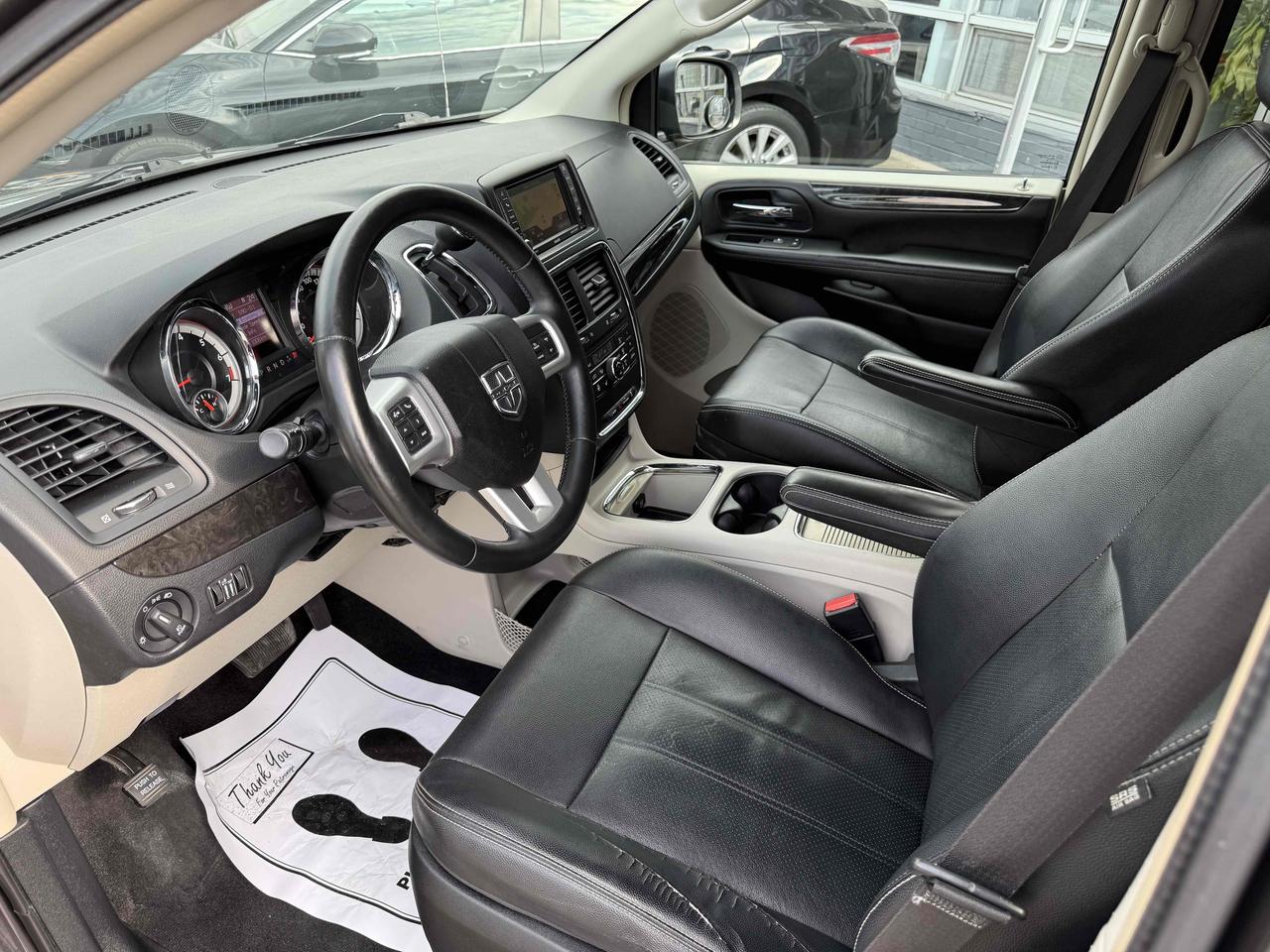 2017 Dodge Grand Caravan Crew Photo