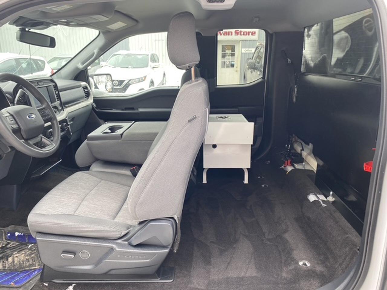 2021 Ford F-150 XL EXTENDED CAB STD 2WD SUPERCAB Photo