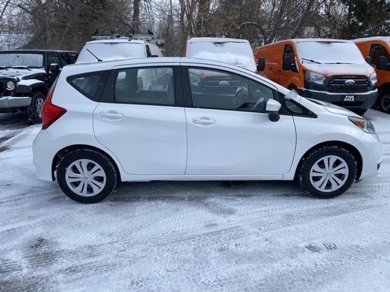 2019 Nissan Versa S CVT Photo