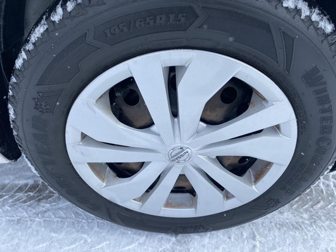 2019 Nissan Versa S CVT Photo