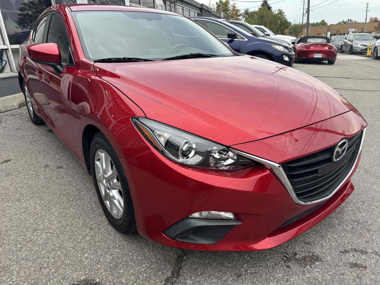 2015 Mazda MAZDA3 i Touring Photo2