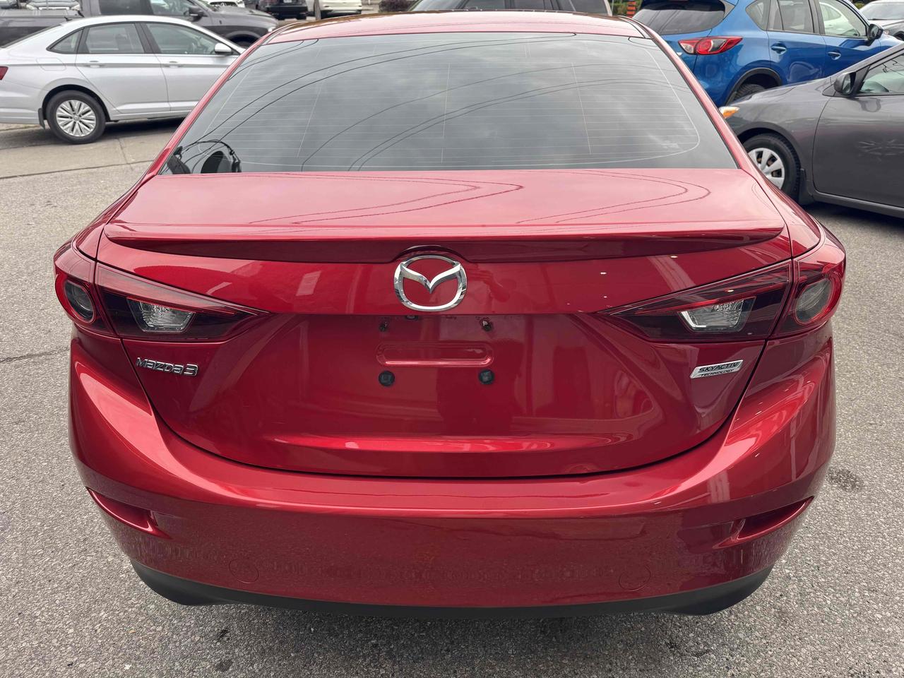 2015 Mazda MAZDA3 i Touring Photo4
