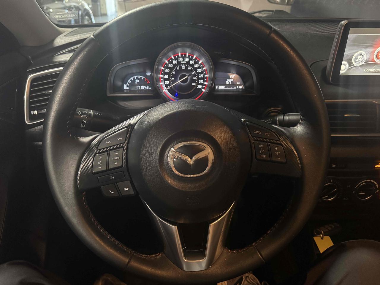 2015 Mazda MAZDA3 i Touring Photo