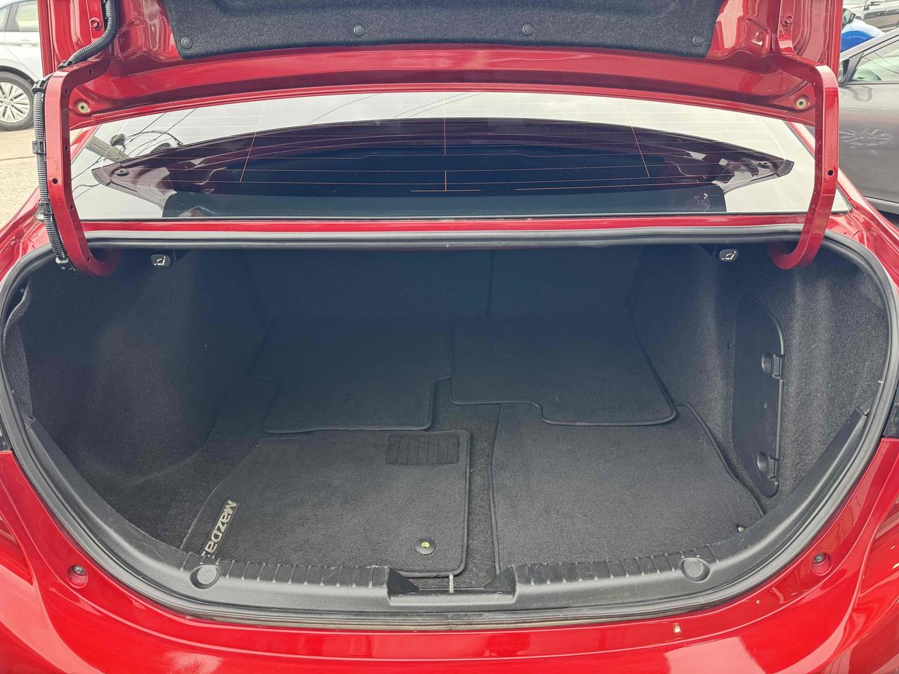 2015 Mazda MAZDA3 i Touring Photo