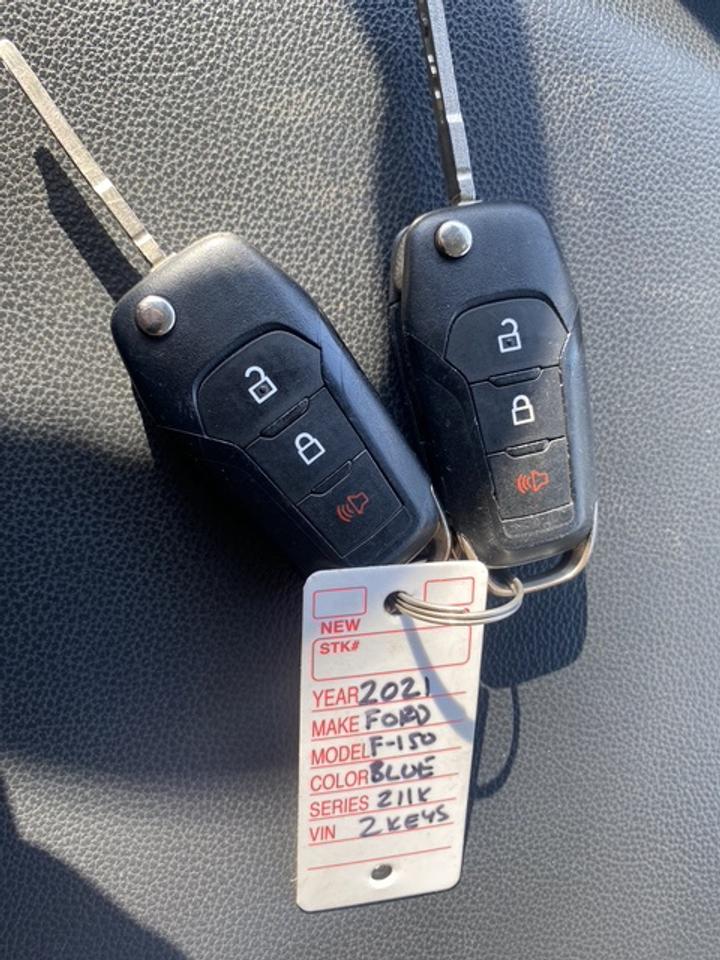 2021 Ford F-150 XLT CREW CAB SHORT B 4WD SUPERCREW Photo