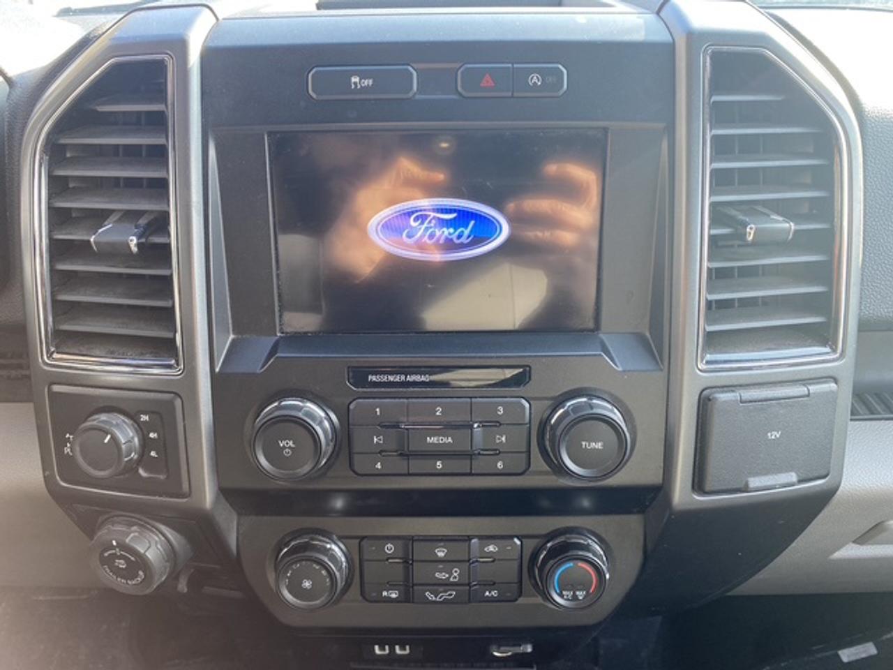 2019 Ford F-150 XLT CREW CAB STD BED 4WD SUPERCREW Photo