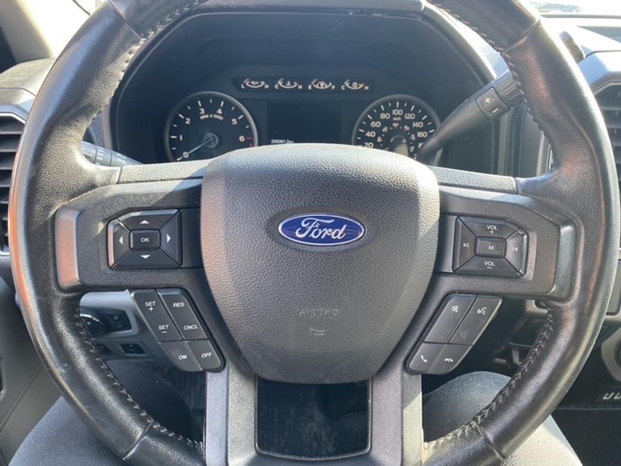 2019 Ford F-150 XLT CREW CAB STD BED 4WD SUPERCREW Photo