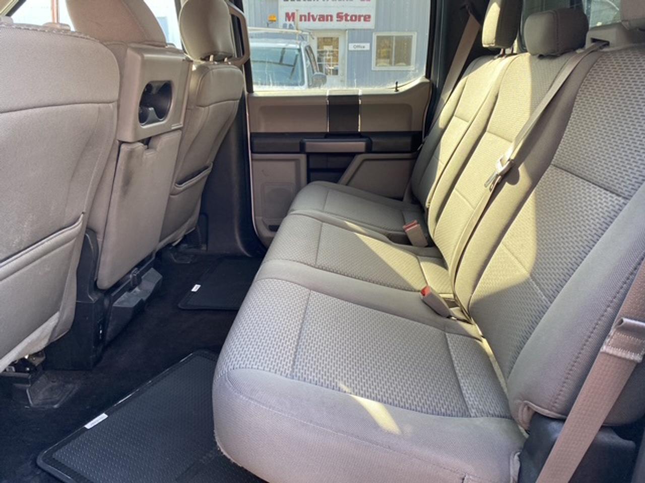 2019 Ford F-150 XLT CREW CAB STD BED 4WD SUPERCREW Photo