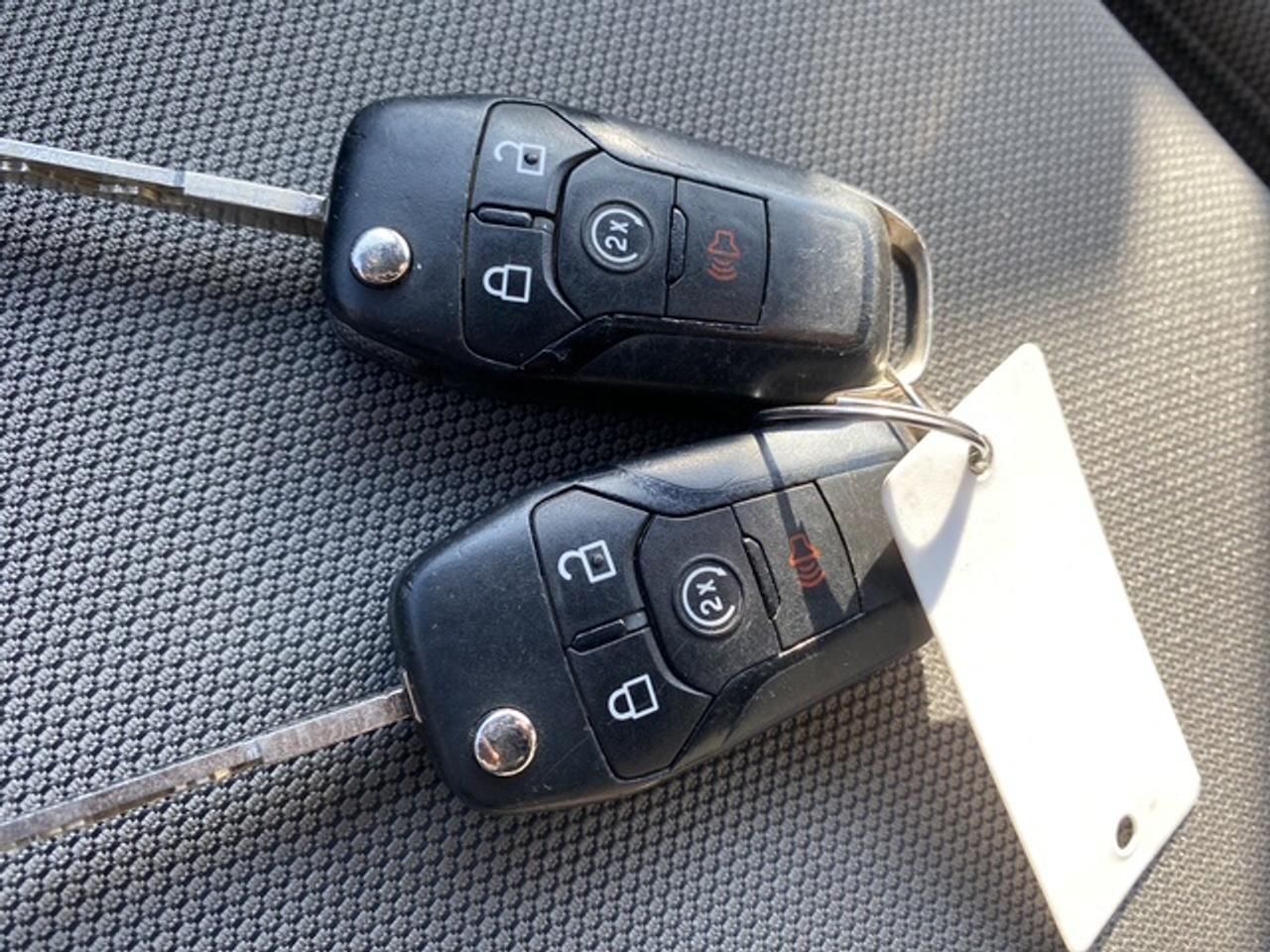 2019 Ford F-150 XLT CREW CAB STD BED 4WD SUPERCREW Photo