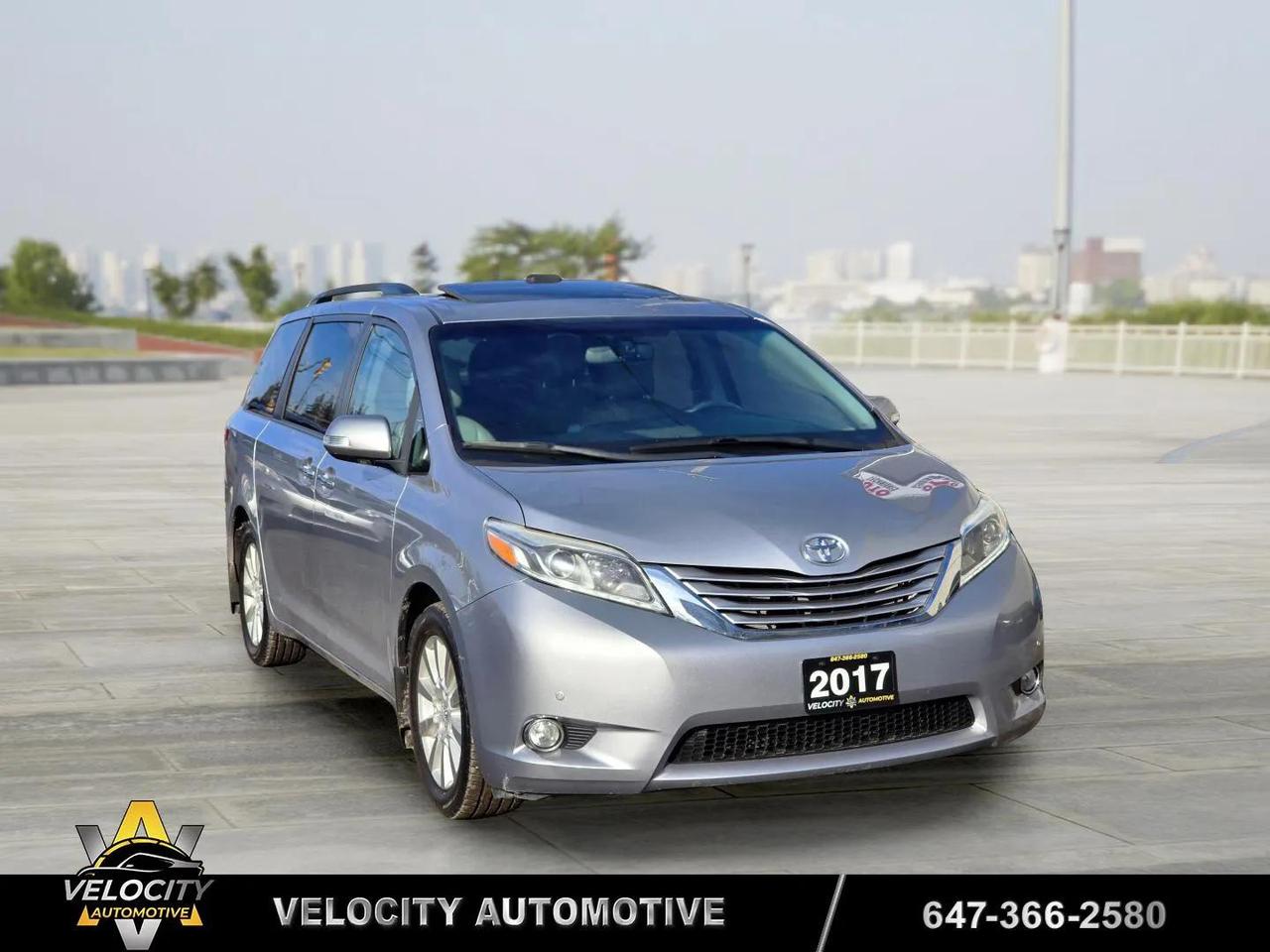 2017 Toyota Sienna Limited | No Accidents! Photo