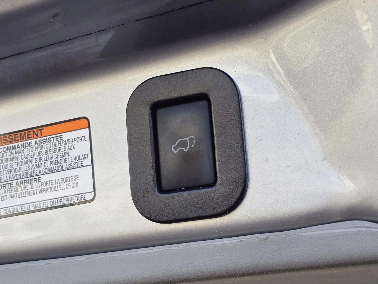 2017 Toyota Sienna Limited | No Accidents! Photo