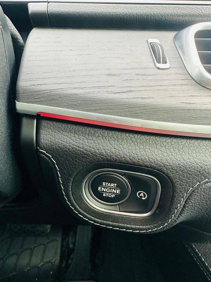 2020 Mercedes-Benz GLE-Class GLE 450 Photo