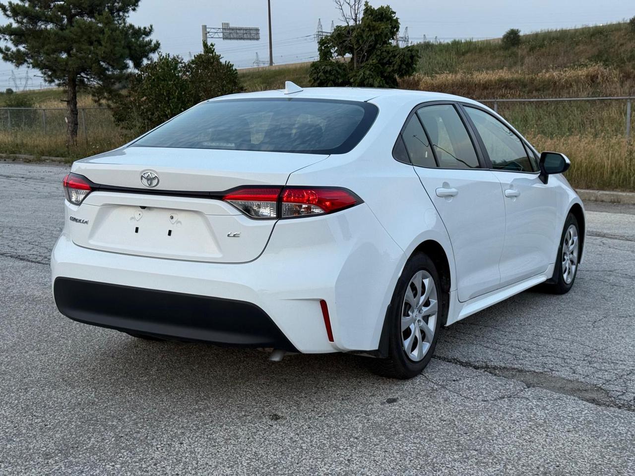 2025 Toyota Corolla LE Photo