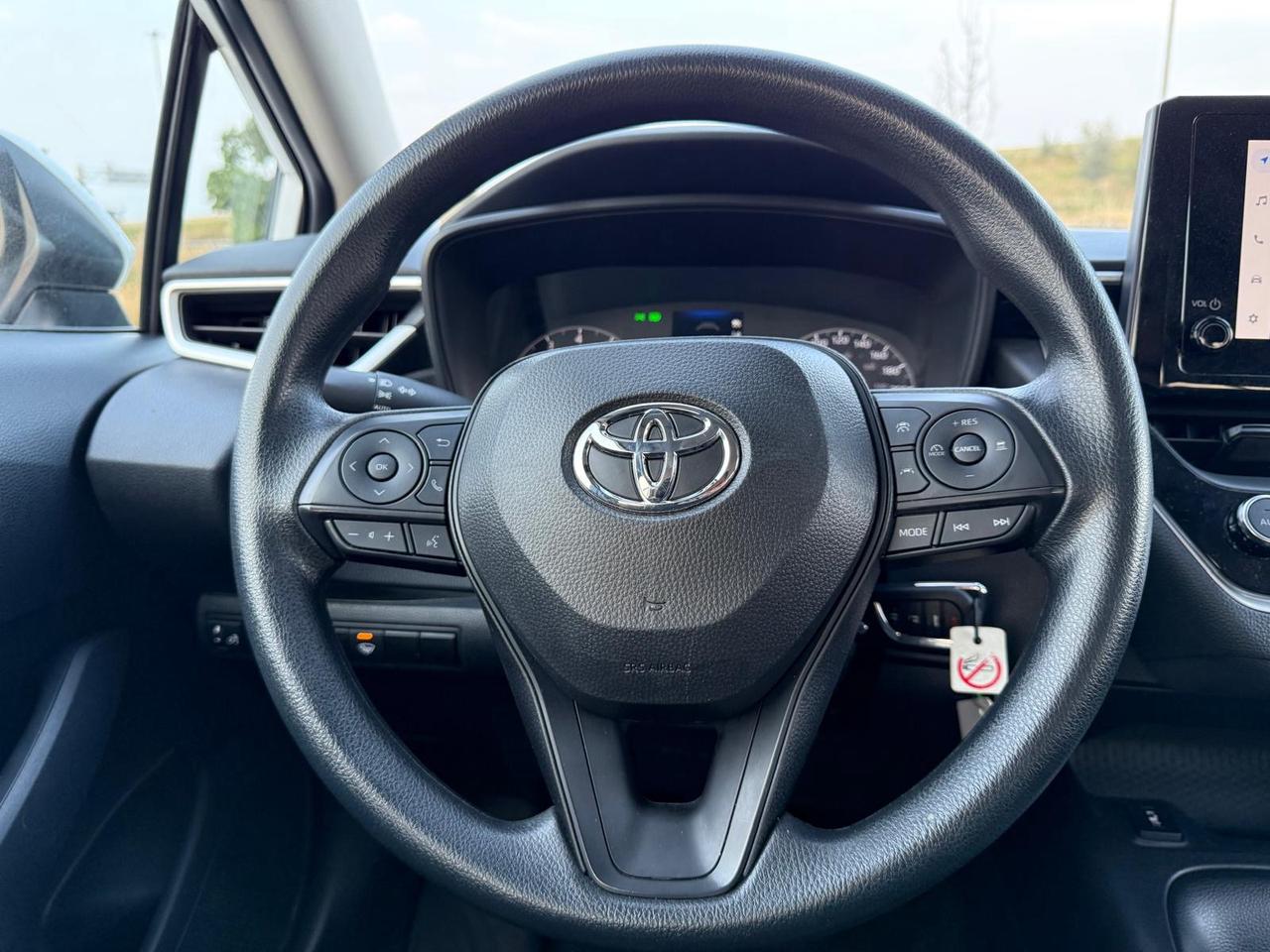 2025 Toyota Corolla LE Photo