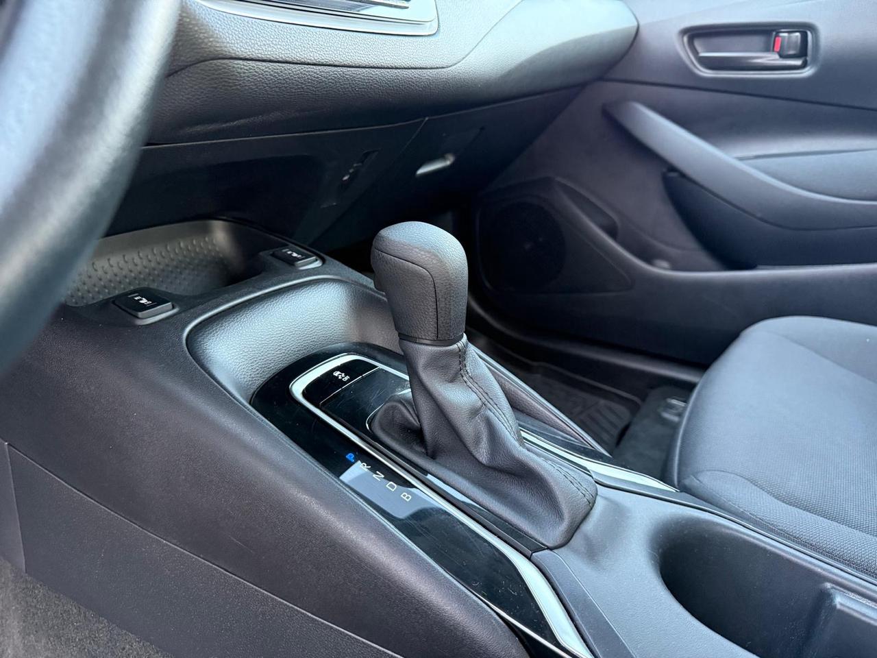 2025 Toyota Corolla LE Photo