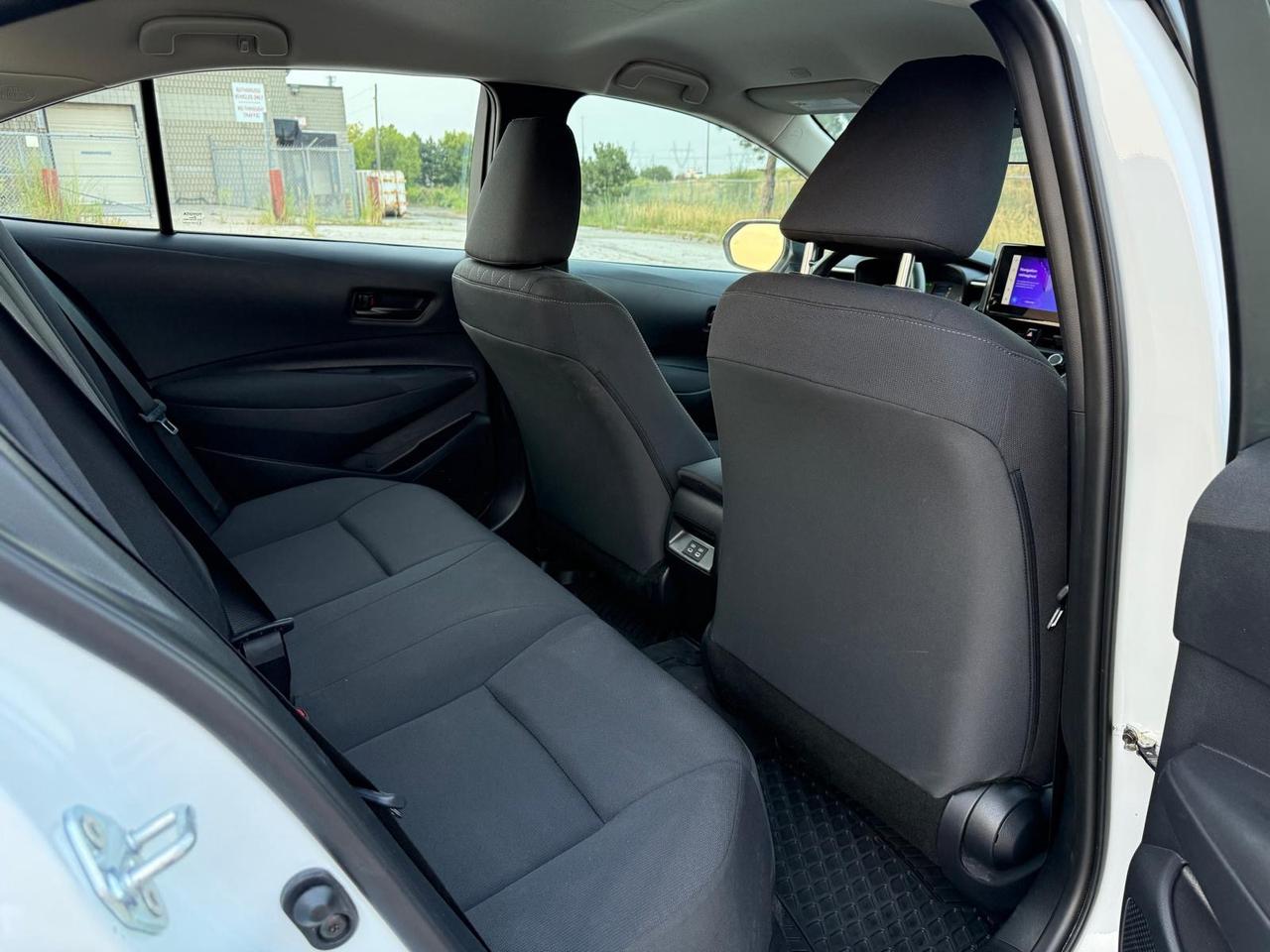 2025 Toyota Corolla LE Photo