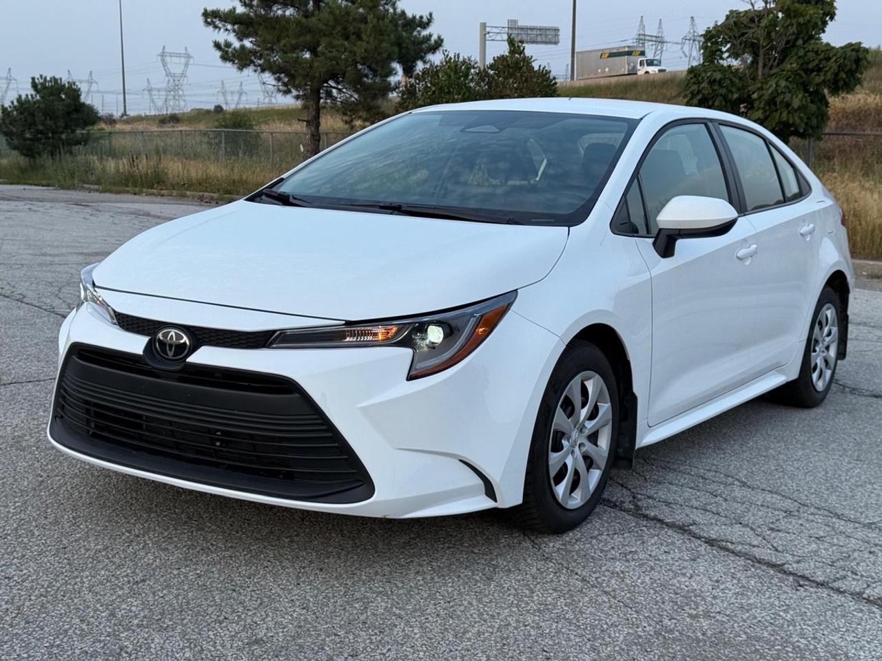 2025 Toyota Corolla LE Photo