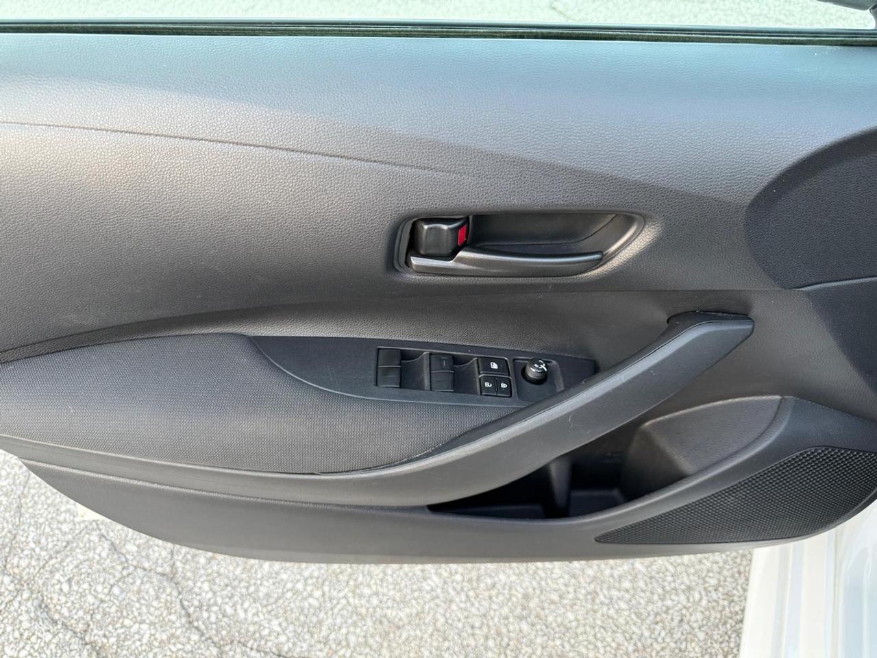2025 Toyota Corolla LE Photo