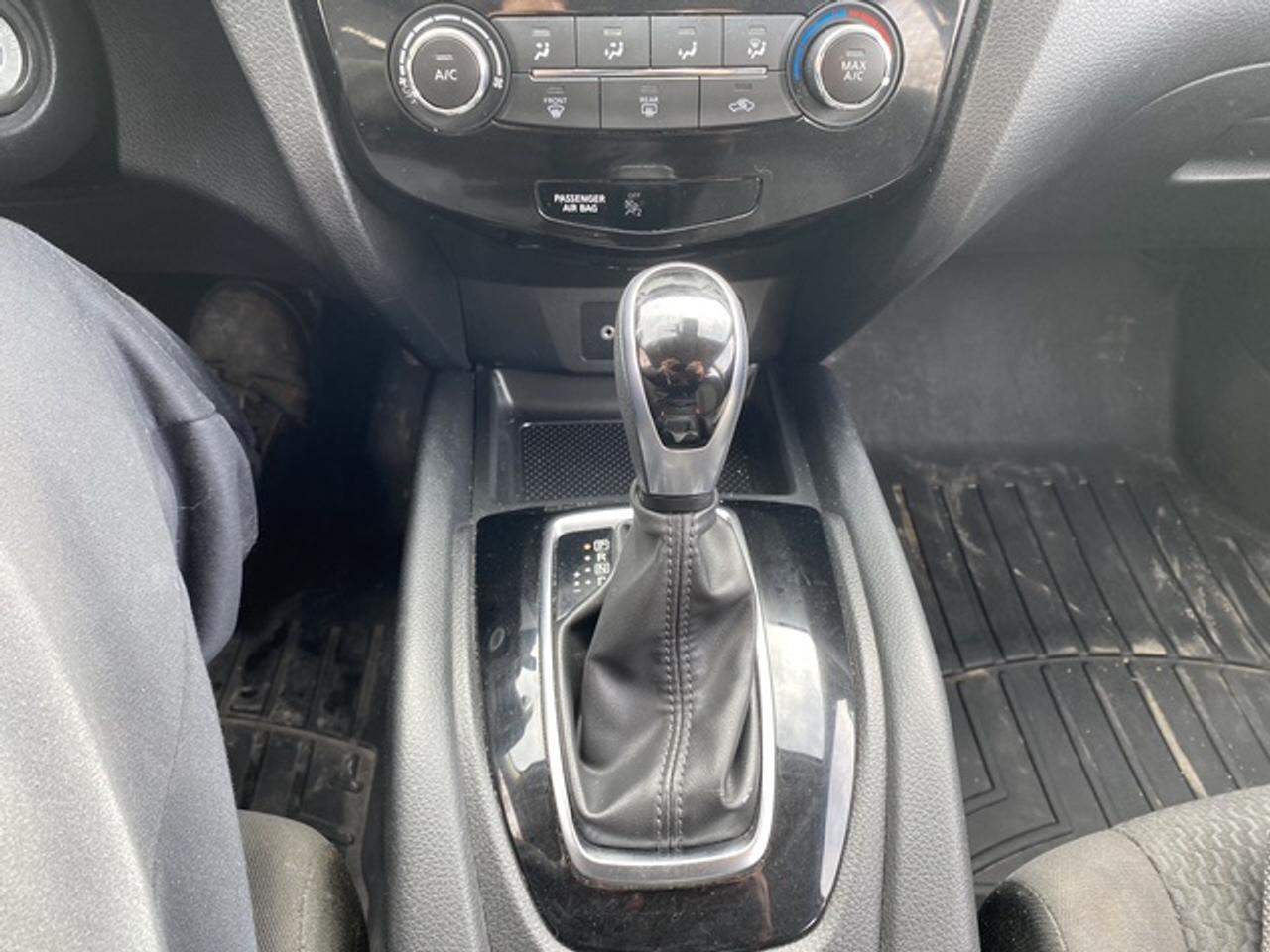 2020 Nissan Qashqai S FWD CVT Photo