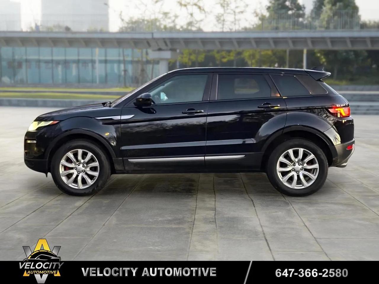 2019 Land Rover Range Rover Evoque SE Photo2