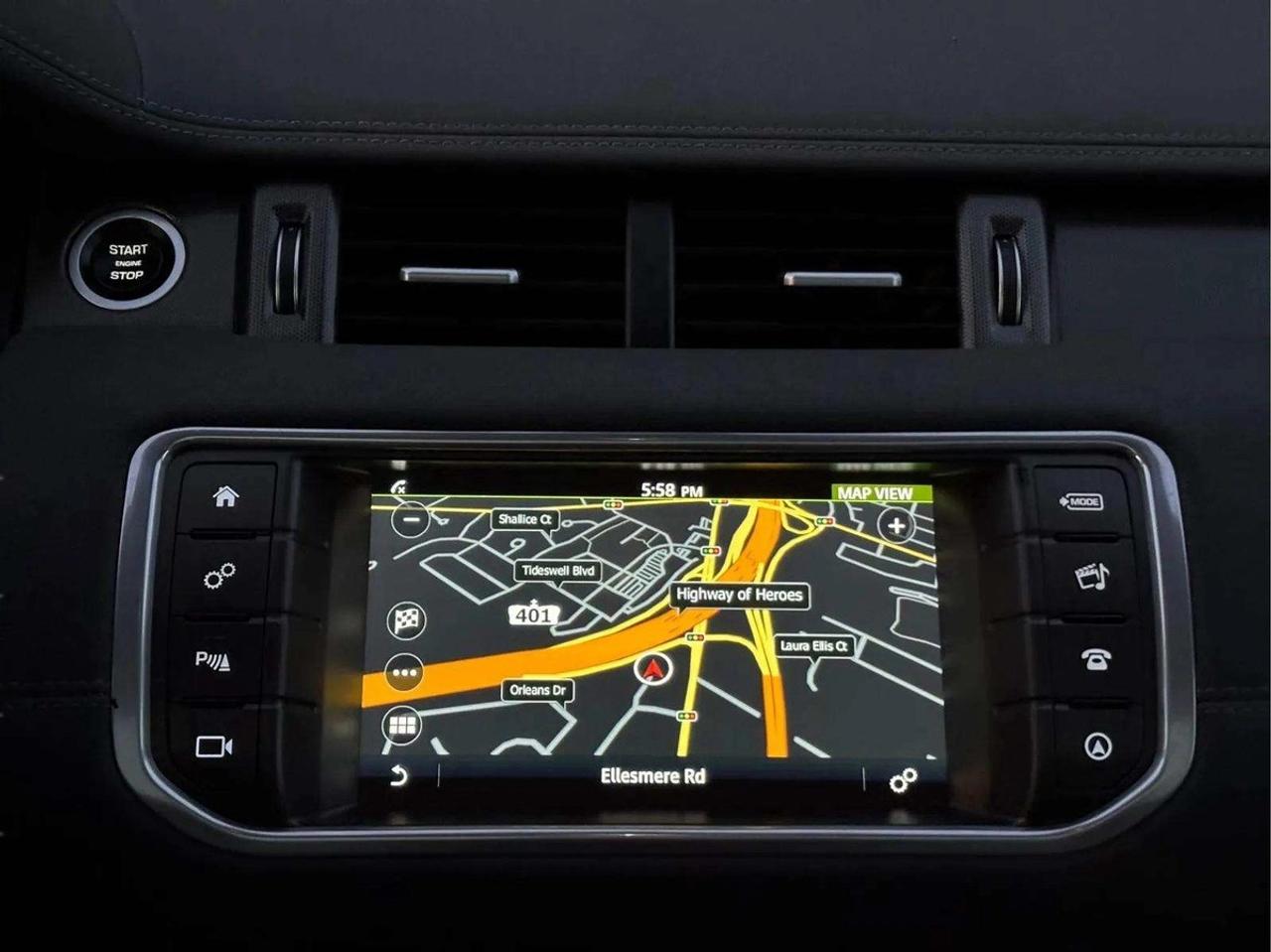 2019 Land Rover Range Rover Evoque SE Photo