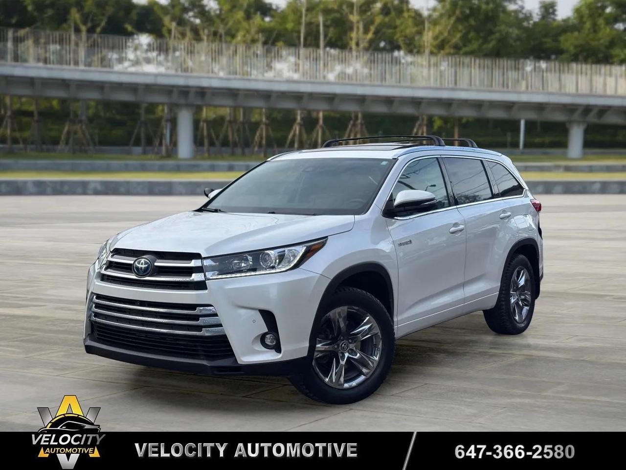 2019 Toyota Highlander Hybrid Limited | No Accidents! Photo0