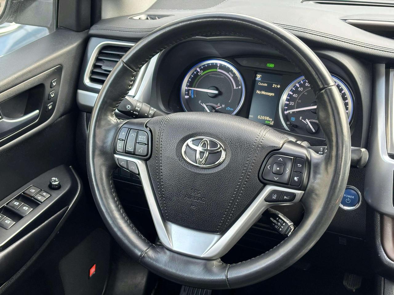 2019 Toyota Highlander Hybrid Limited | No Accidents! Photo