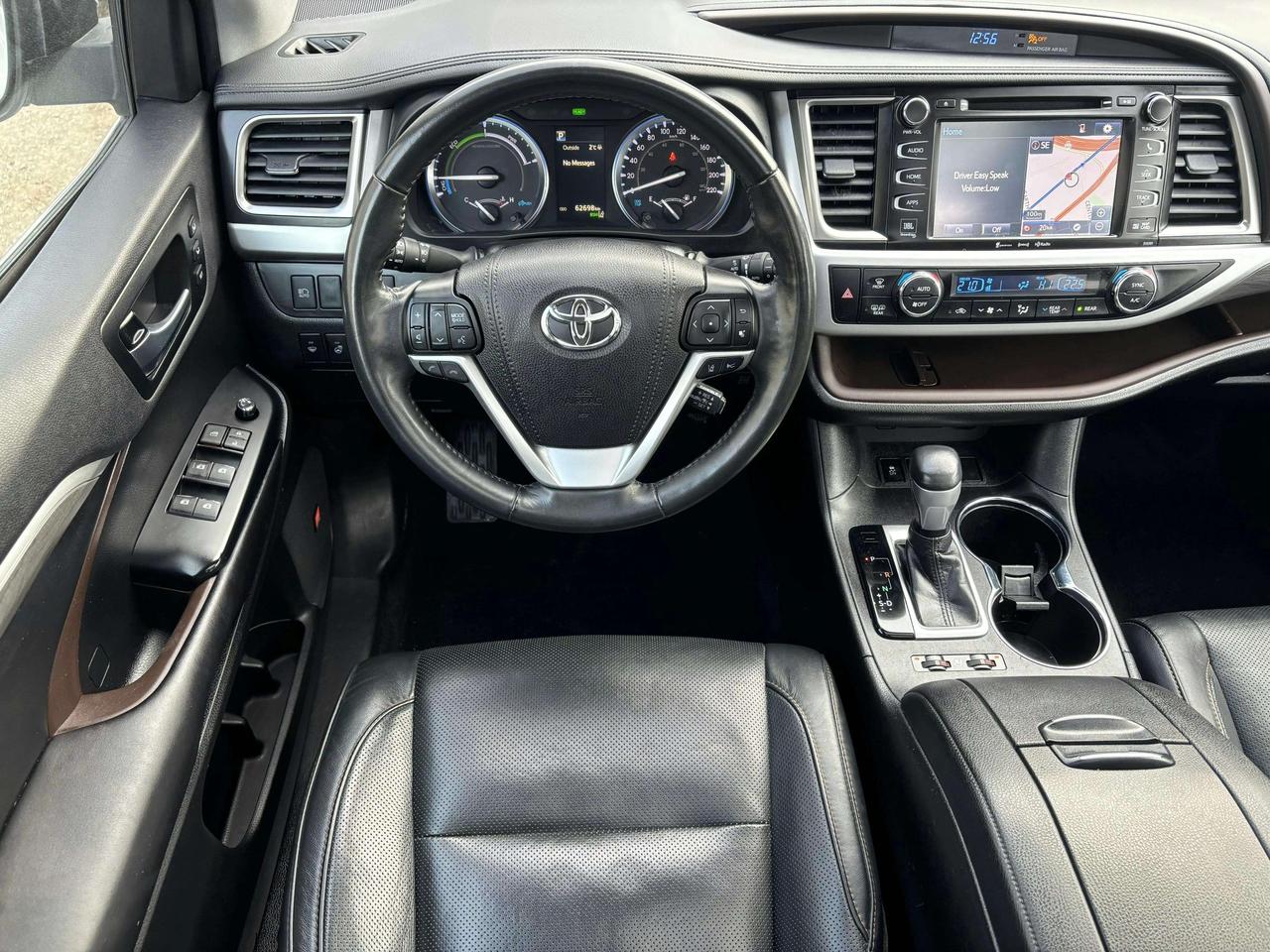 2019 Toyota Highlander Hybrid Limited | No Accidents! Photo