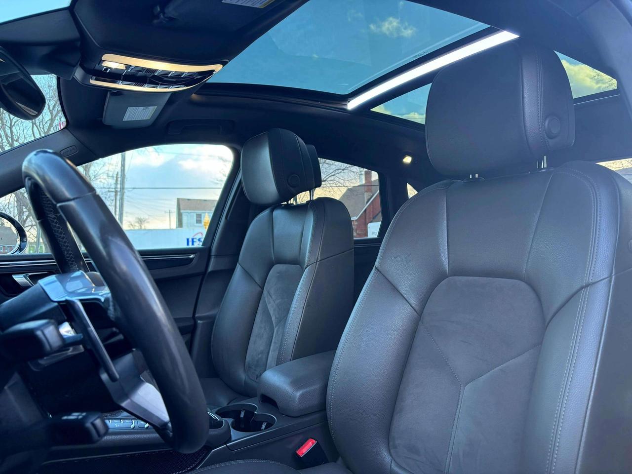 2017 Porsche Macan | No Accidents! Photo