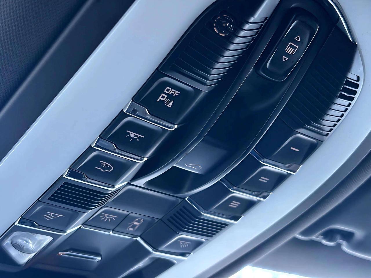 2017 Porsche Macan | No Accidents! Photo