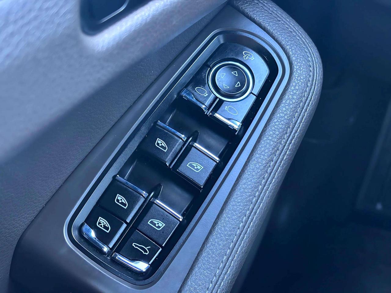 2017 Porsche Macan | No Accidents! Photo