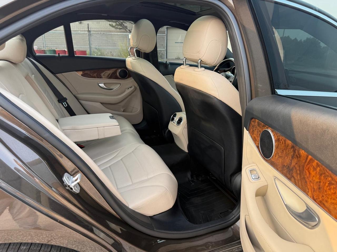 2015 Mercedes-Benz C-Class C300 AMG PACKAGE Photo