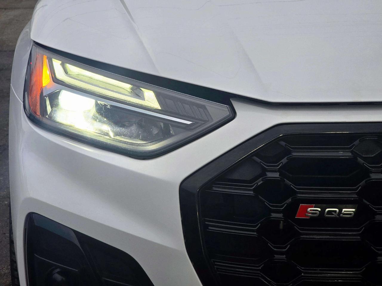 2021 Audi SQ5 Progressiv | No Accidents! Photo