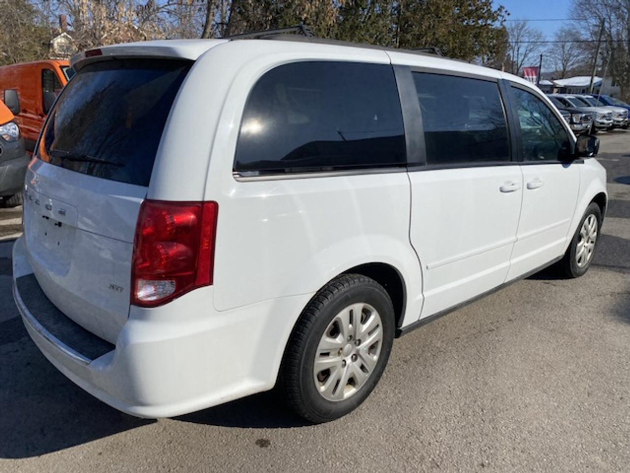 2017 Dodge Grand Caravan SXT 4dr Wgn Photo