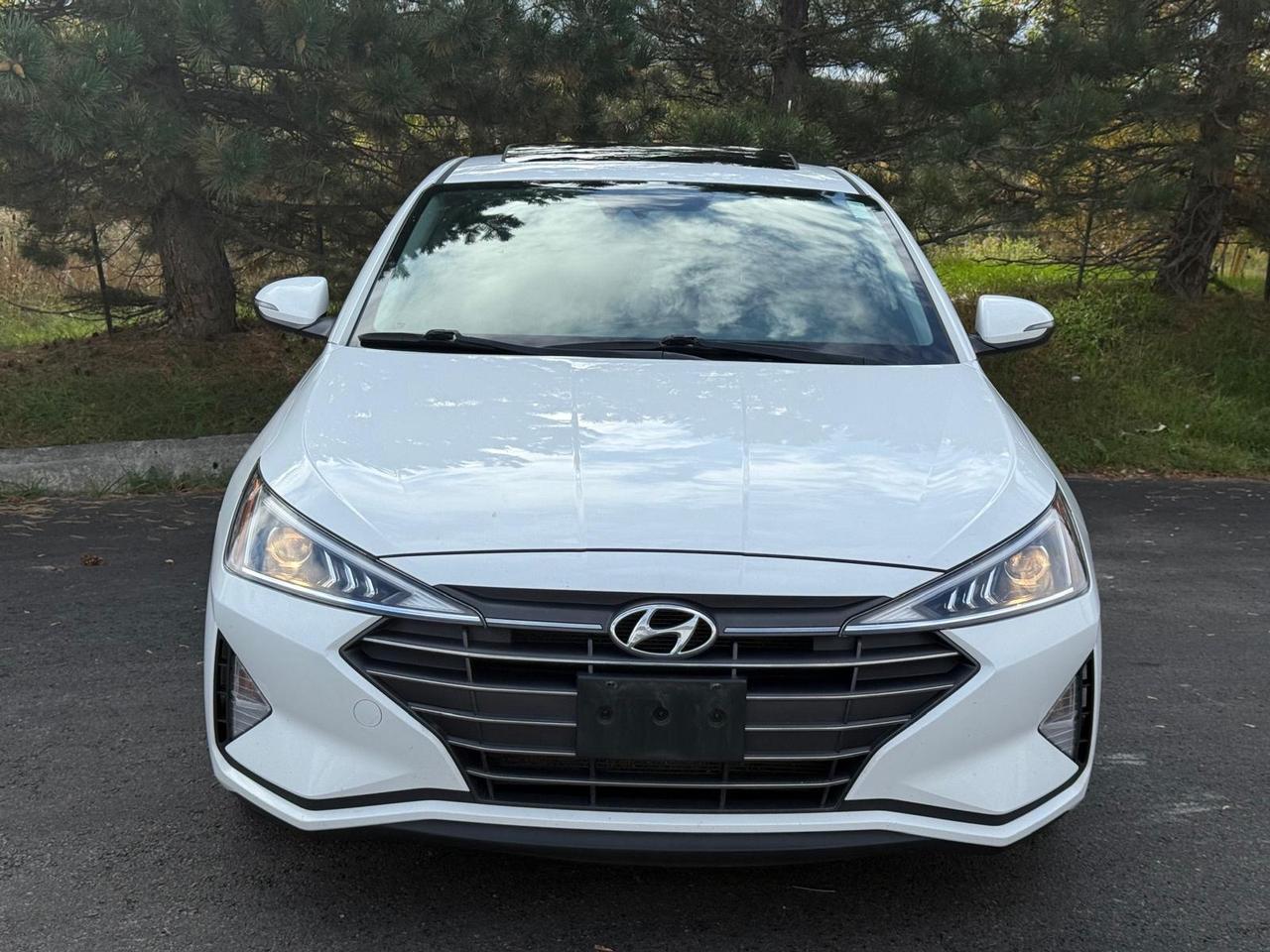 2019 Hyundai Elantra Preferred Sun/Tech Photo