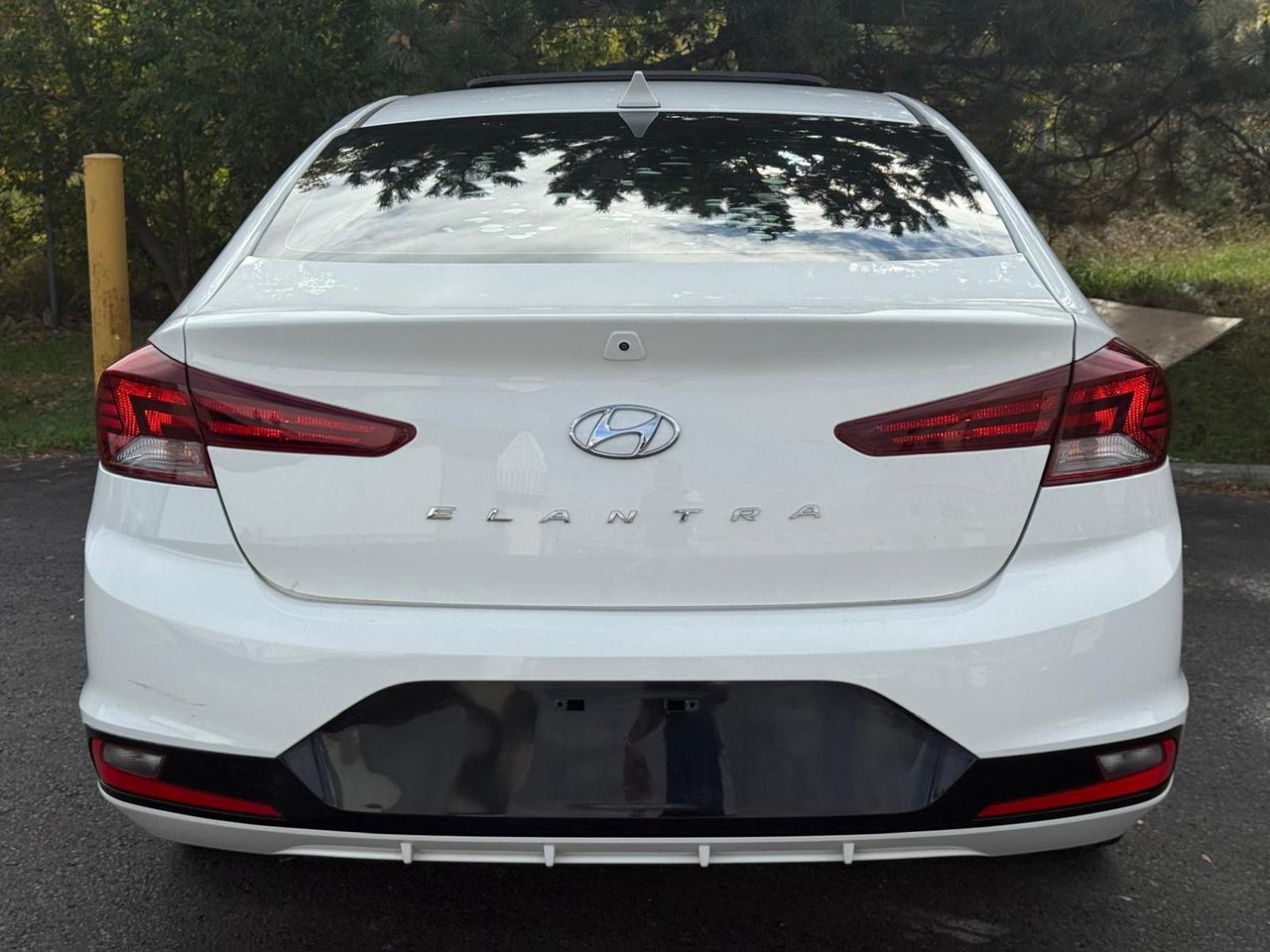 2019 Hyundai Elantra Preferred Sun/Tech Photo