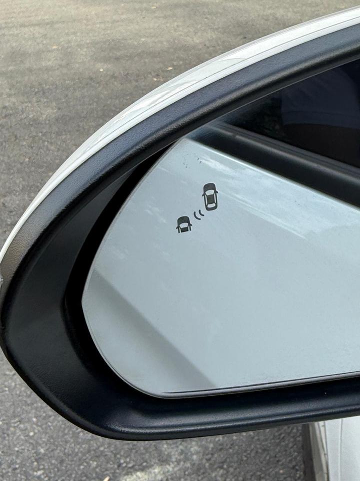 2019 Hyundai Elantra Preferred Sun/Tech Photo