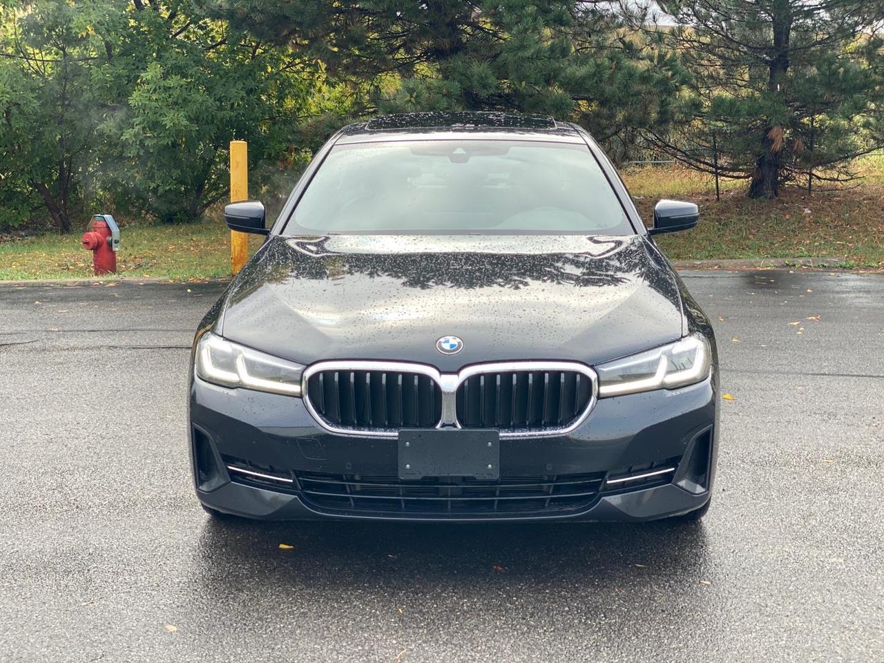2022 BMW 5-Series 530i xDrive CarPlay Photo