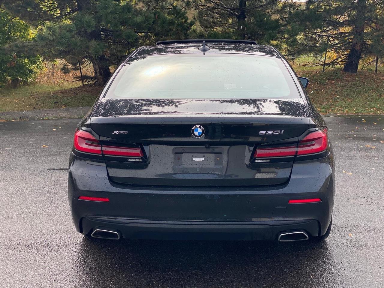 2022 BMW 5-Series 530i xDrive CarPlay Photo