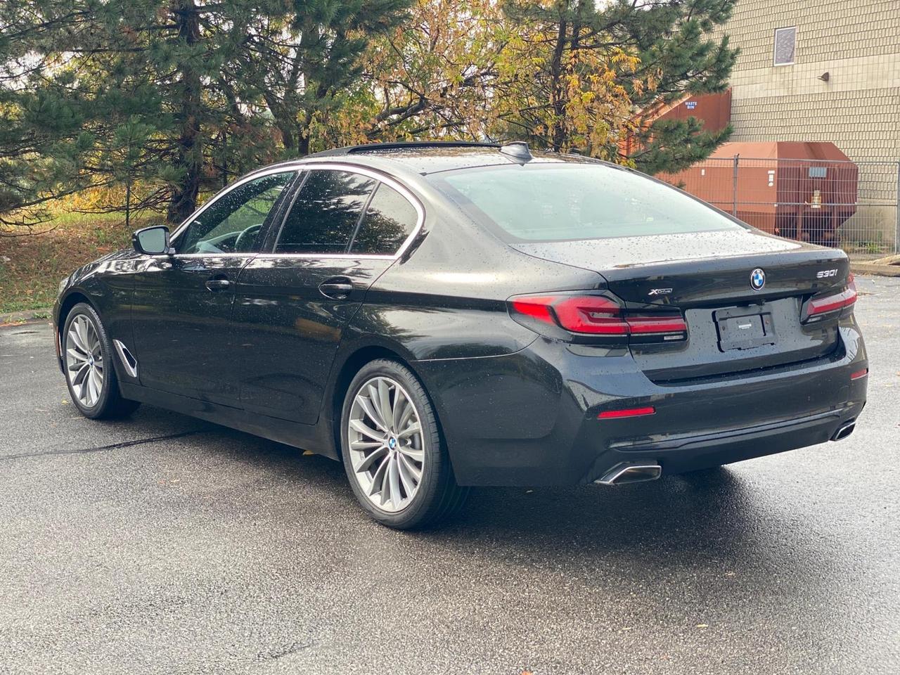 2022 BMW 5-Series 530i xDrive CarPlay Photo