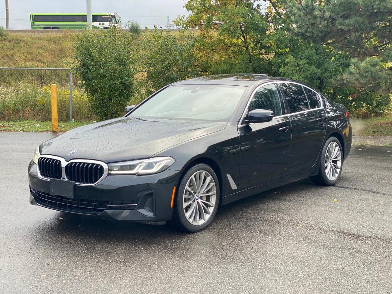 2022 BMW 5-Series 530i xDrive CarPlay Photo