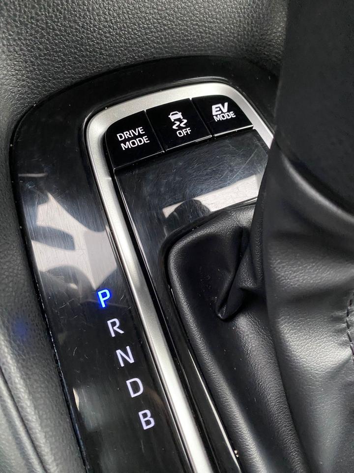 2023 Toyota Corolla LE Hybrid Photo