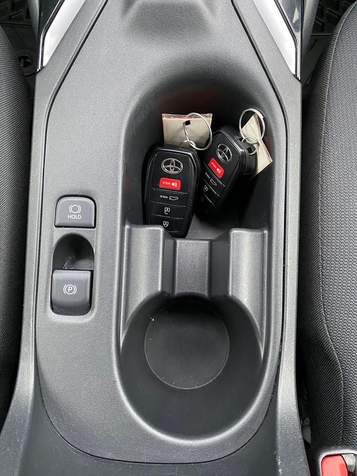 2023 Toyota Corolla LE Hybrid Photo