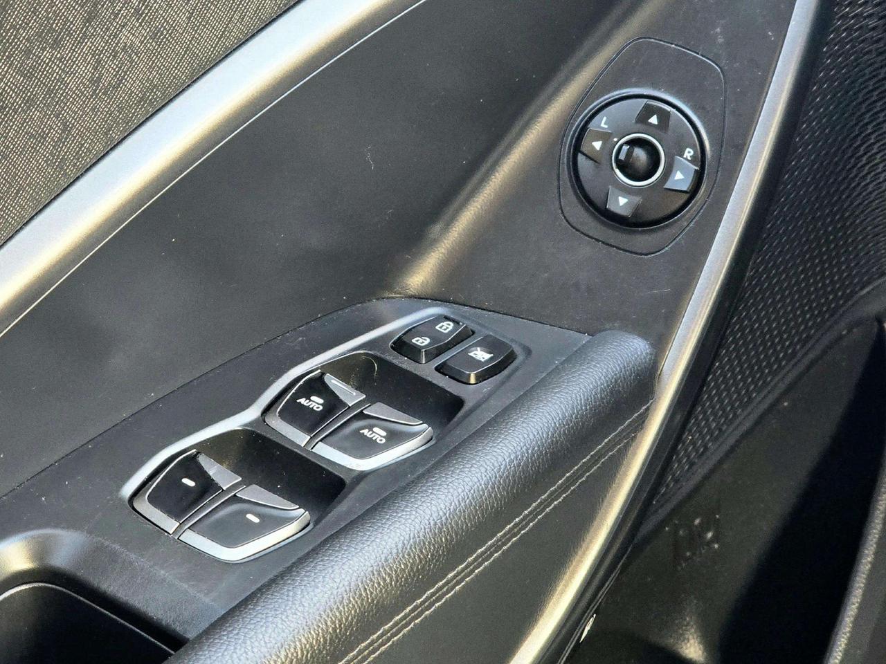 2017 Hyundai Santa Fe Sport AWD 2.0T Ultimate Photo