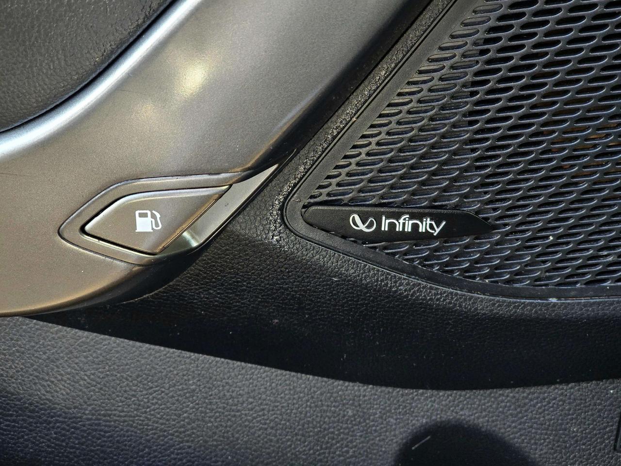 2017 Hyundai Santa Fe Sport AWD 2.0T Ultimate Photo