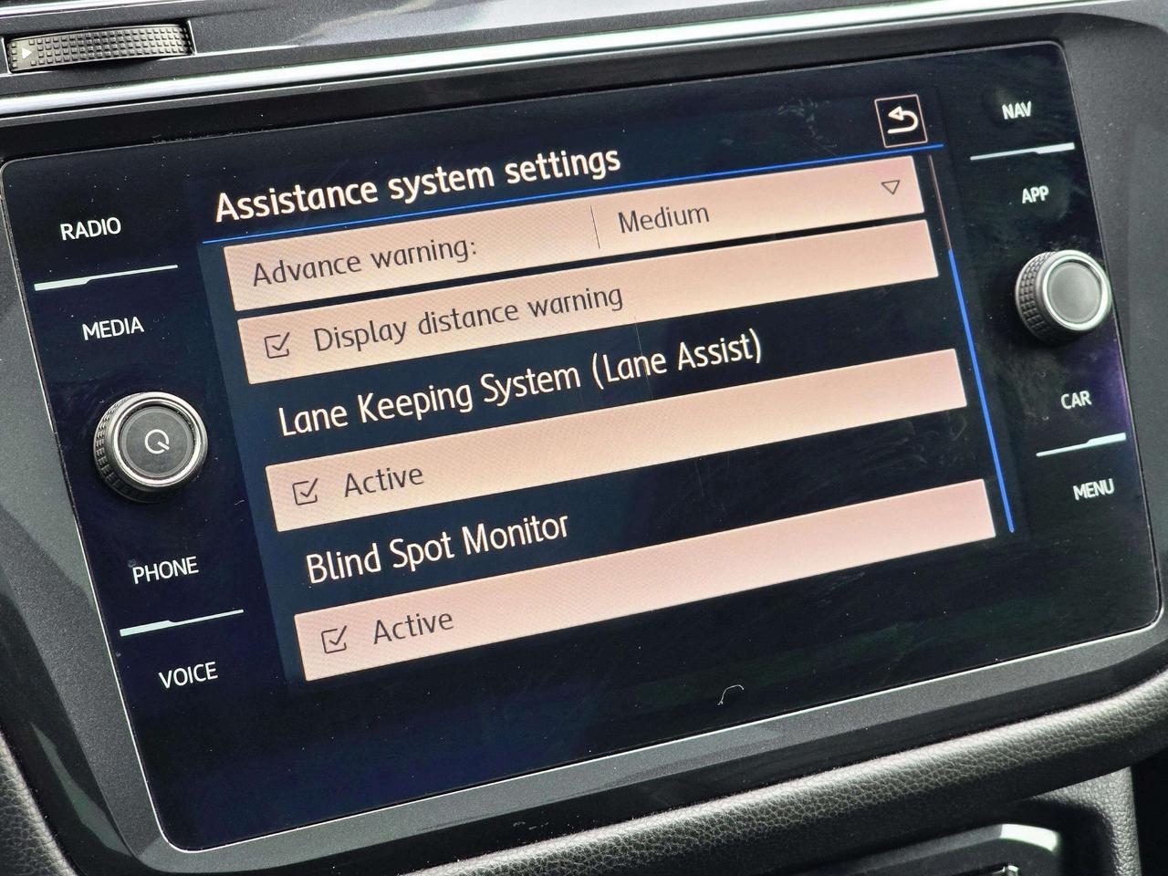 2018 Volkswagen Tiguan Highline 7-Passenger | No Accidents! Photo