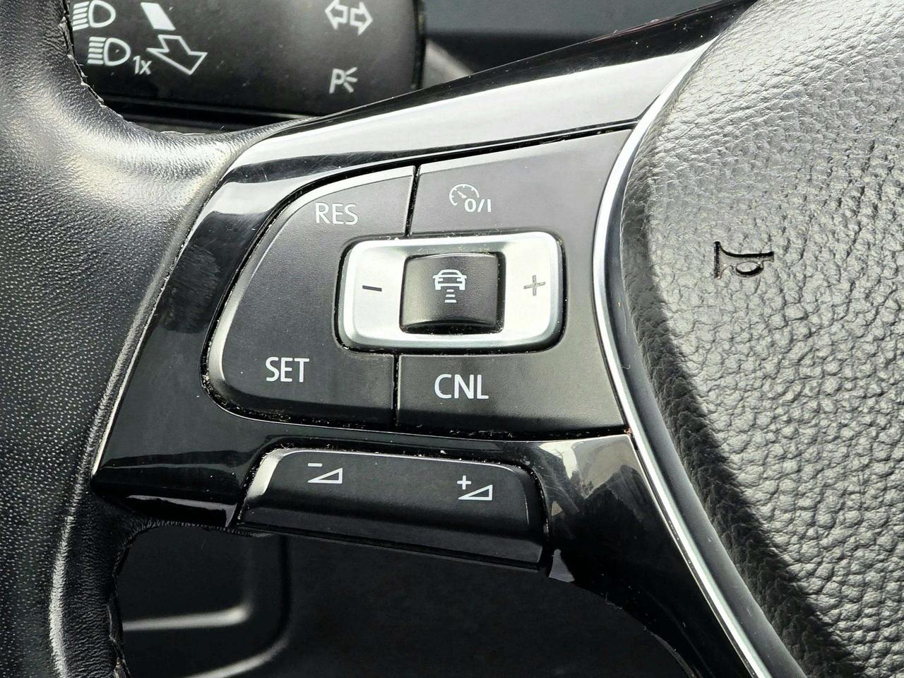 2018 Volkswagen Tiguan Highline 7-Passenger | No Accidents! Photo