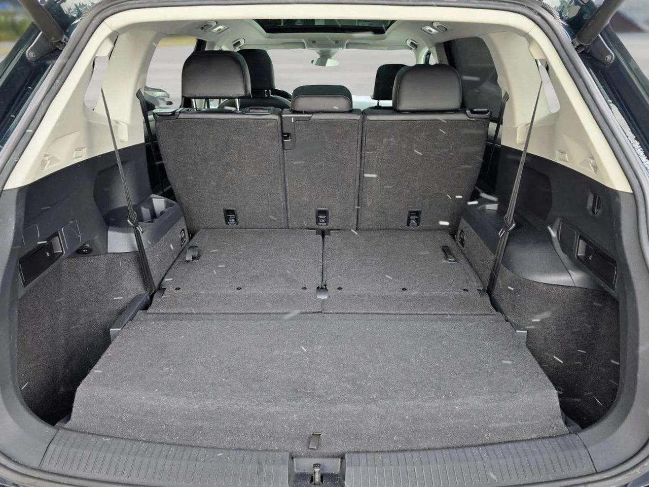 2018 Volkswagen Tiguan Highline 7-Passenger | No Accidents! Photo